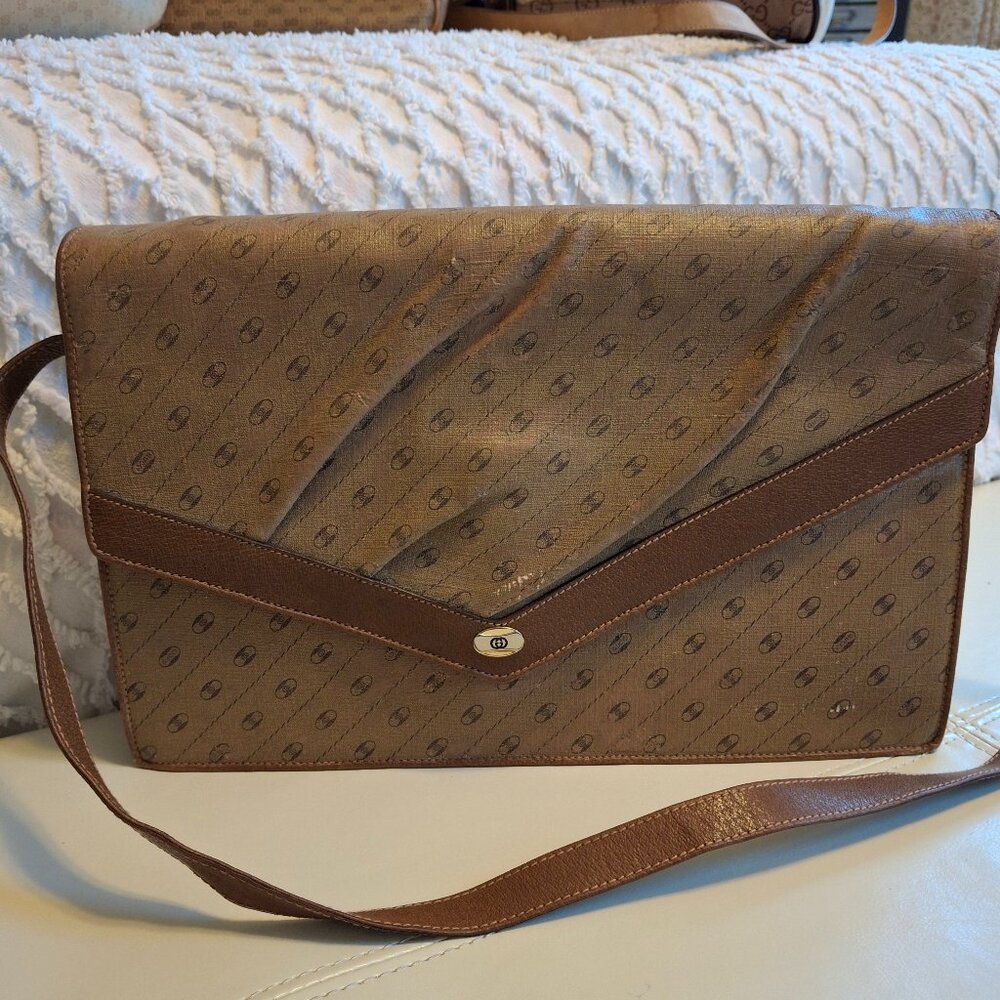 GUCCI Accessory Collection Envelope Purse Shoulder Bag Convertible Clut GG Logo